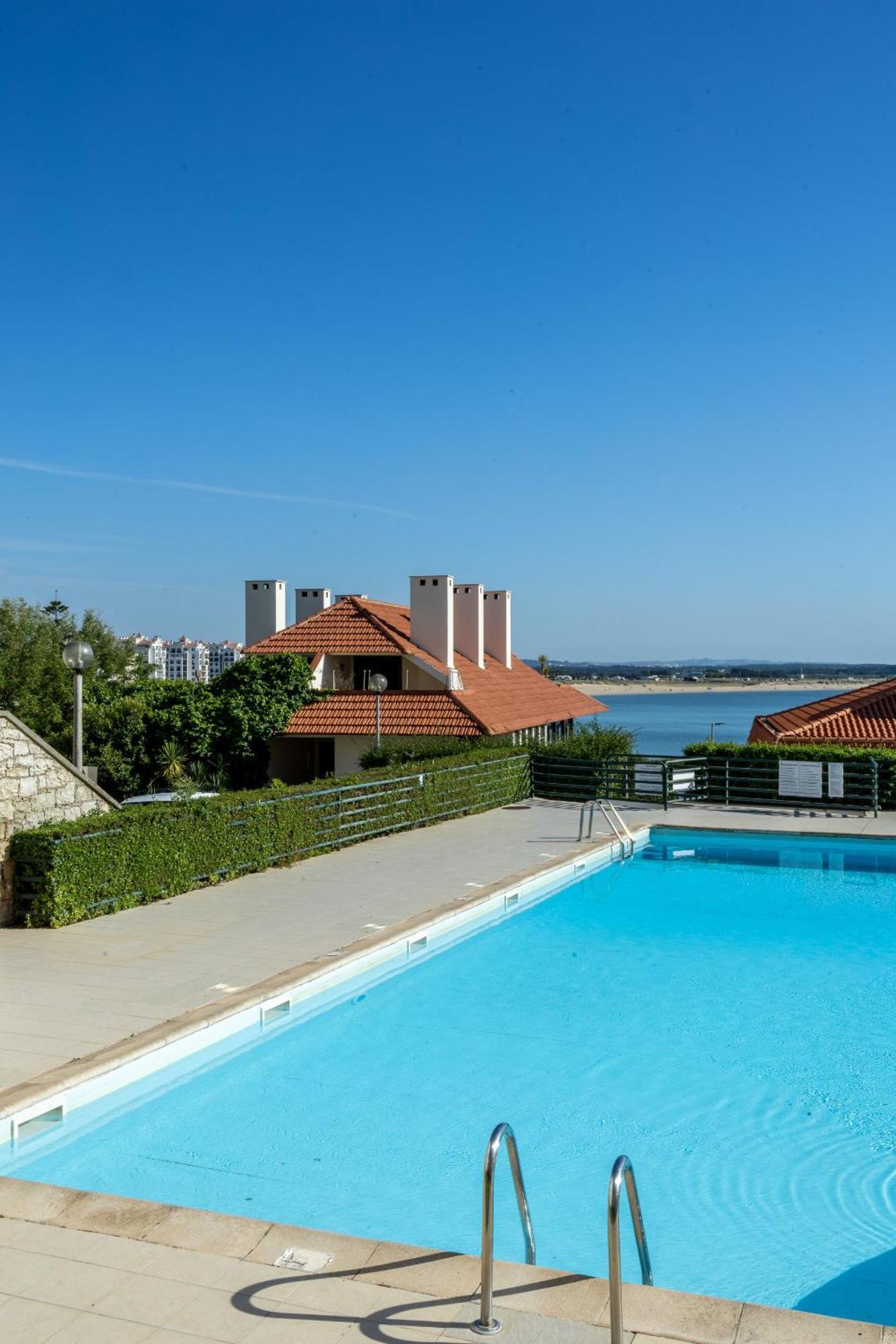Baia - A Poucos Metros Da Baia Apartment São Martinho do Porto Exterior photo